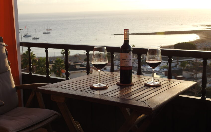 LosAFbalcwine-848x530.jpg